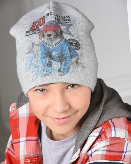 Фото — шапка с рисунком для мальчика БАССЕТ