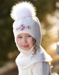 Детская шапка-шлем — идеальный вариант для русской зимы