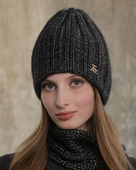 С чем и как носить шапку бини: модные тренды Осень/Зима 2023-2024